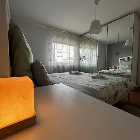Panorama Apartment *
